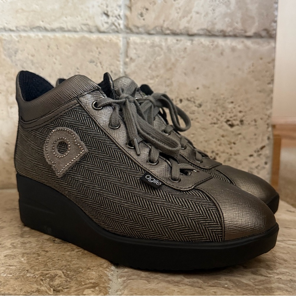 NEW Women’s Rucoline Agile brown Chic wedge shoes!